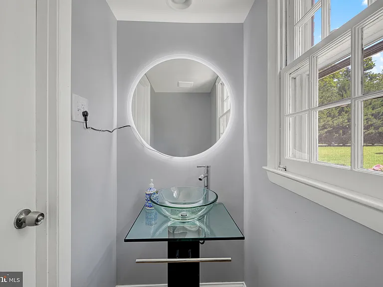 10533 Stevenson Rd — Photo 50