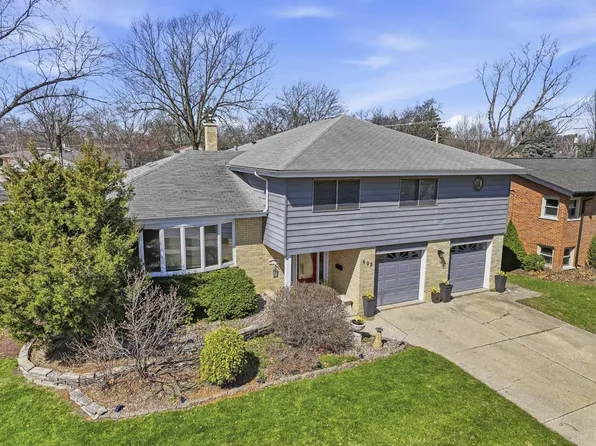 602 S Edward St, Mount Prospect, IL 60056