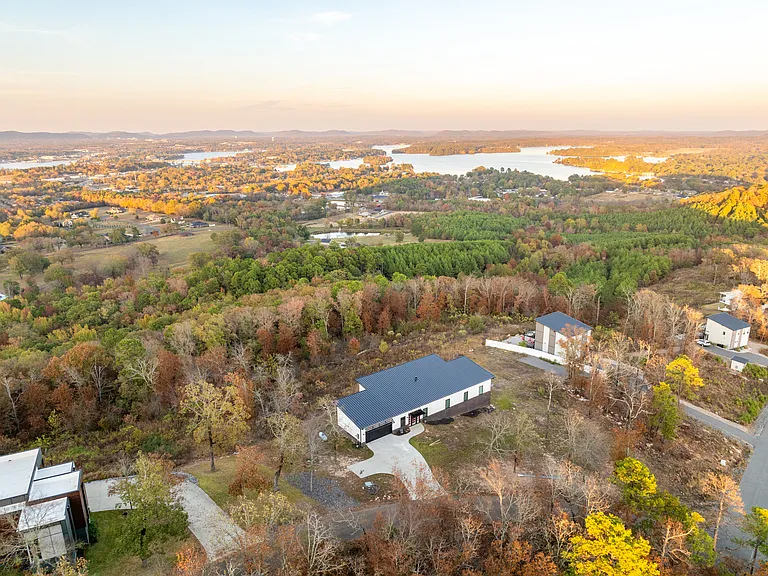 628 Mount Riante Rd — Photo 65