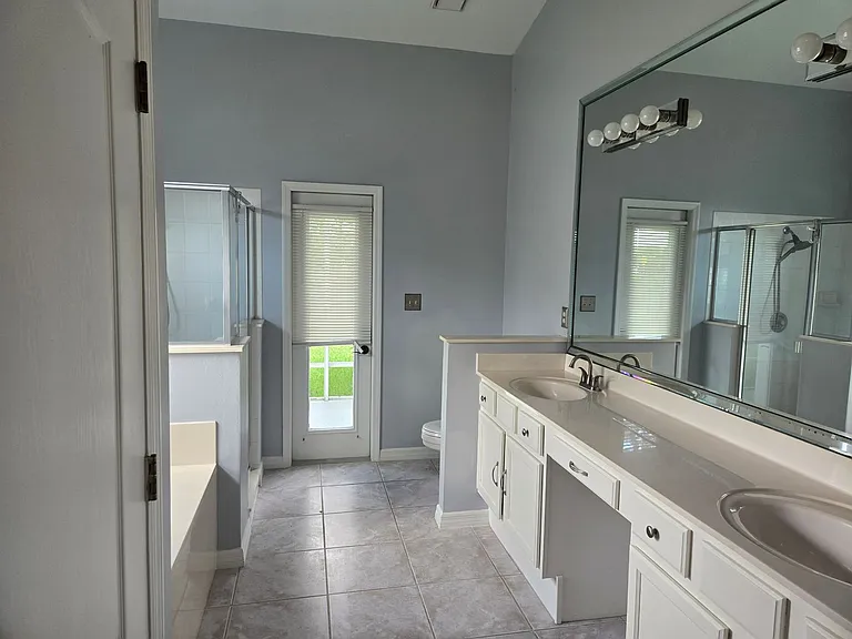 292 Carmel Dr — Photo 19