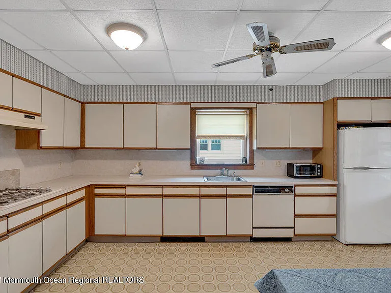 683 Main Ave — Photo 17