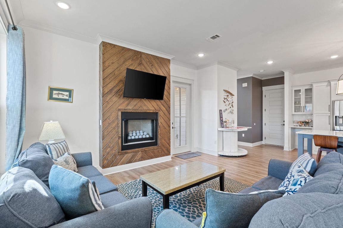 next background image