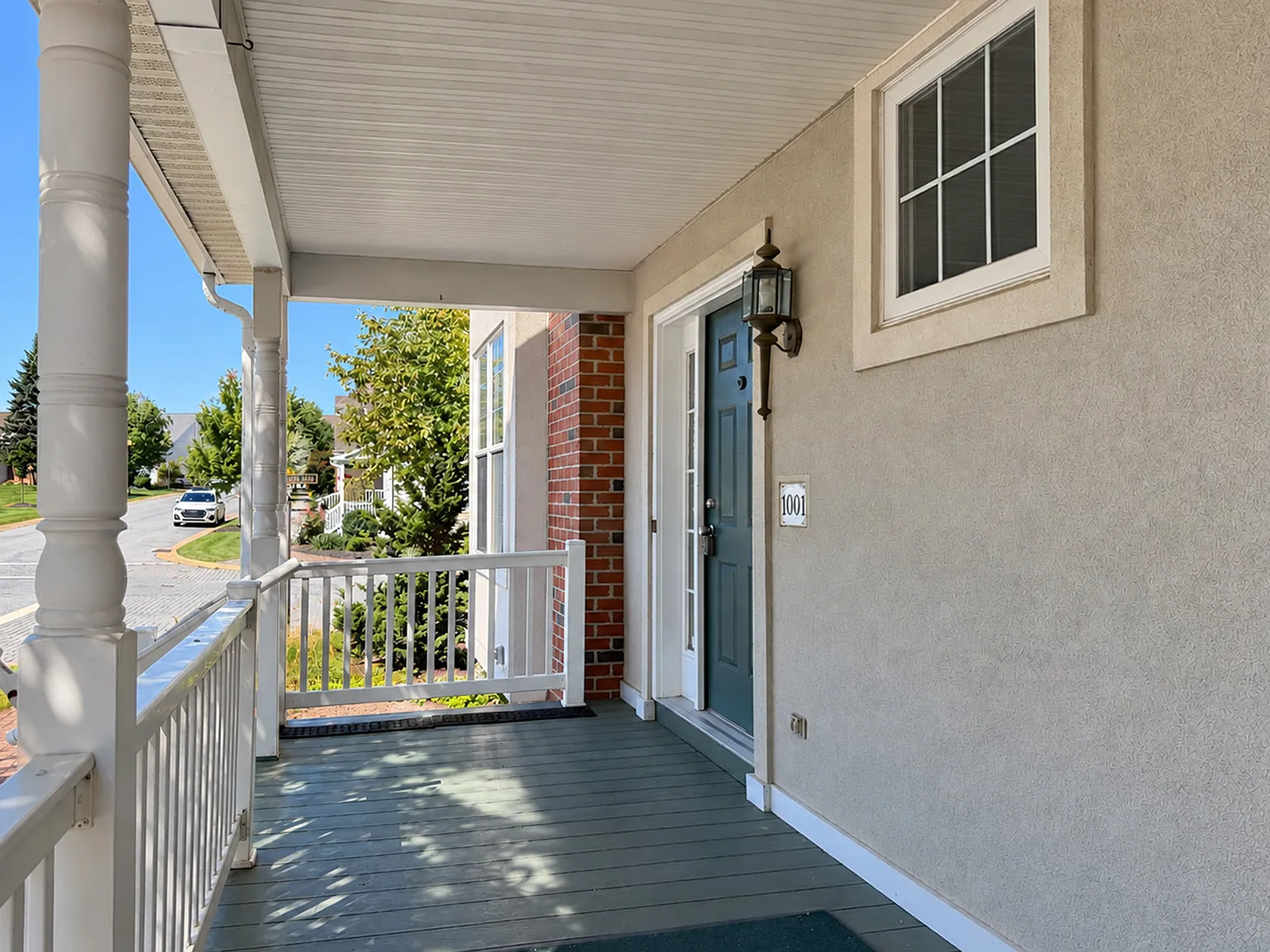 3 bed, 2.5 bath, 1924 sqft, $2,750 — Photo 3