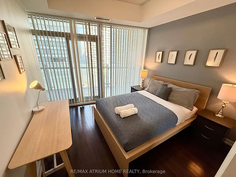 14 York St #1501 — Photo 11