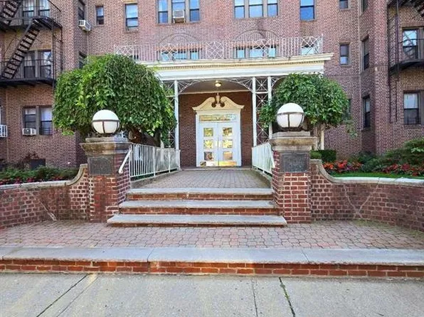 170-40 Highland Ave #208, Queens, NY 11432