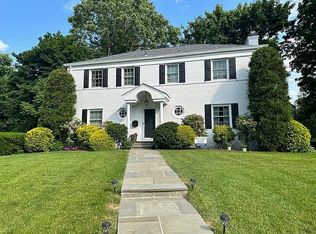 111 Taymil Rd, New Rochelle, NY 10804