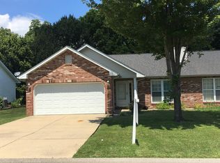 1482 Owl Creek Ln, Swansea, IL