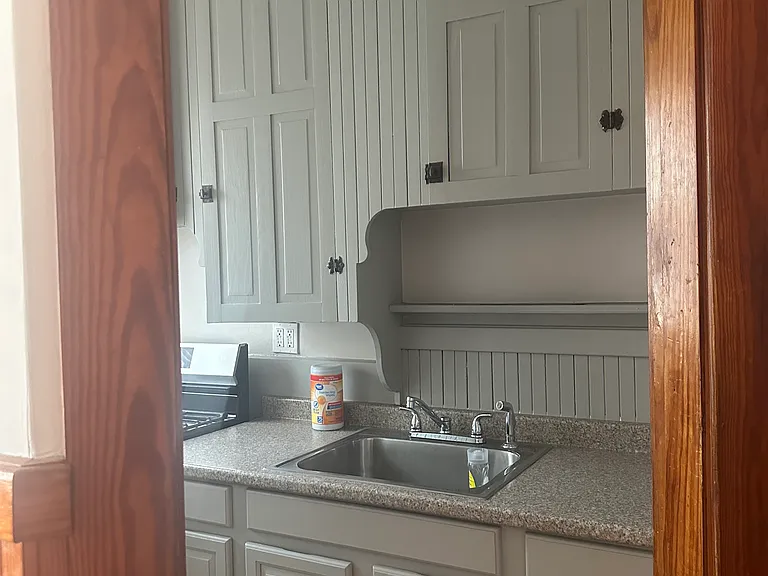 508 Brock Ave #2 — Photo 8