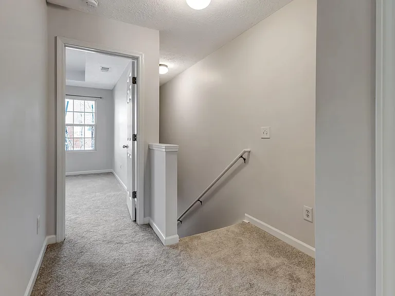 8103 Valley Oak Dr — Photo 9
