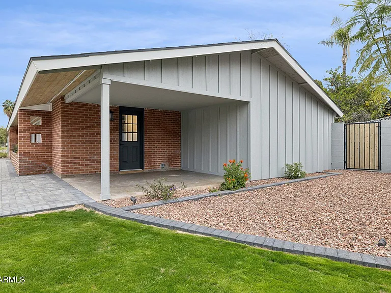 1216 W Rovey Ave — Photo 32