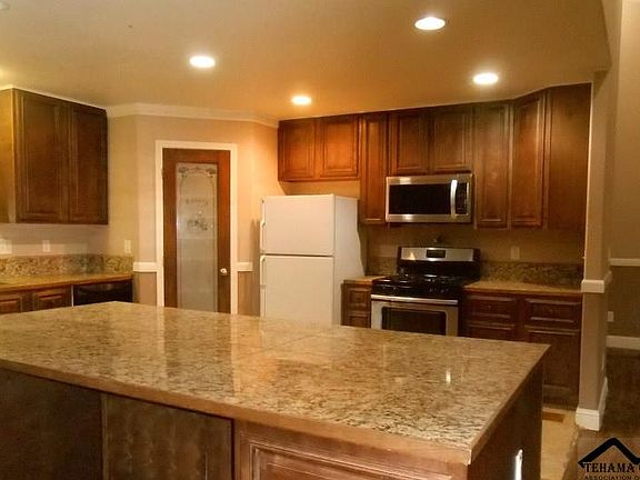 2nd image of 33925 Ponderosa Way