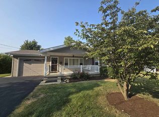 613 E Center St, Eureka, IL