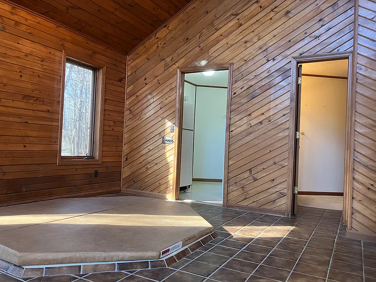 626 W Jackson St — Photo 39