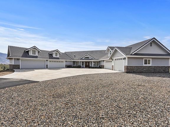 3rd image of 7364 Sierra Way
