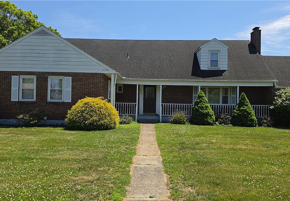 1st image of 3732 S Saucon Ave