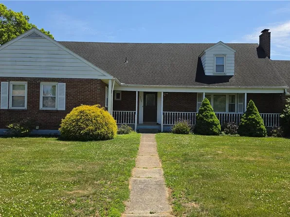 3732 S Saucon Ave, Center Valley, PA 18034