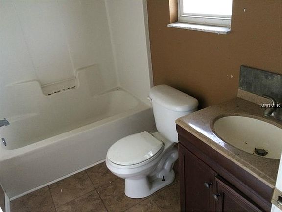 5th image of 3720 Wiggins Leaf St