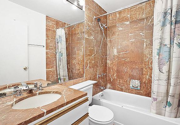 5th image of 201 W 74th St APT 10C