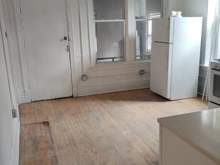 2740 W 18th St #2 — Photo 7