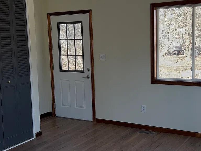 2031 Dowd St — Photo 7