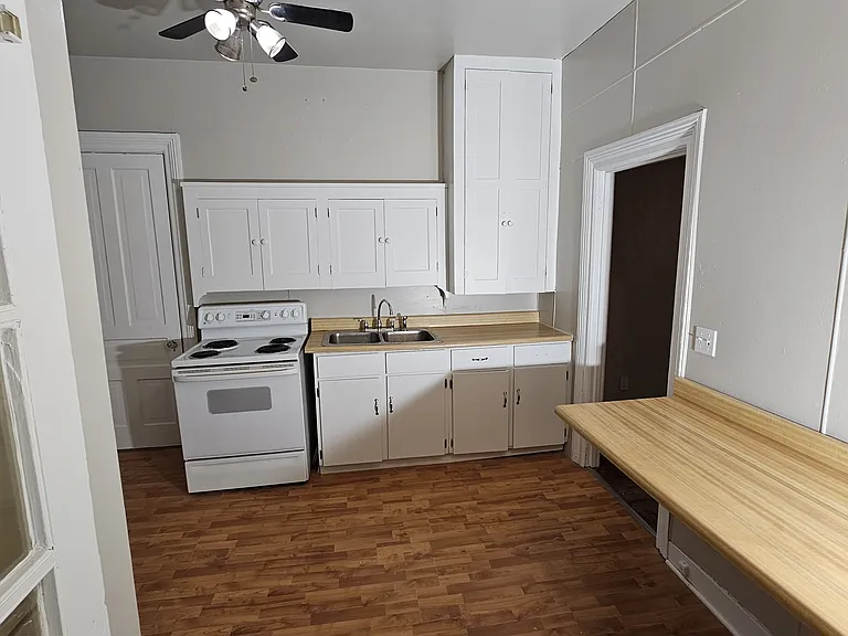 412 Forest St #3 — Photo 2