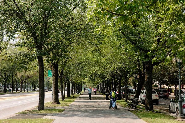 Sold by Compass | media 21