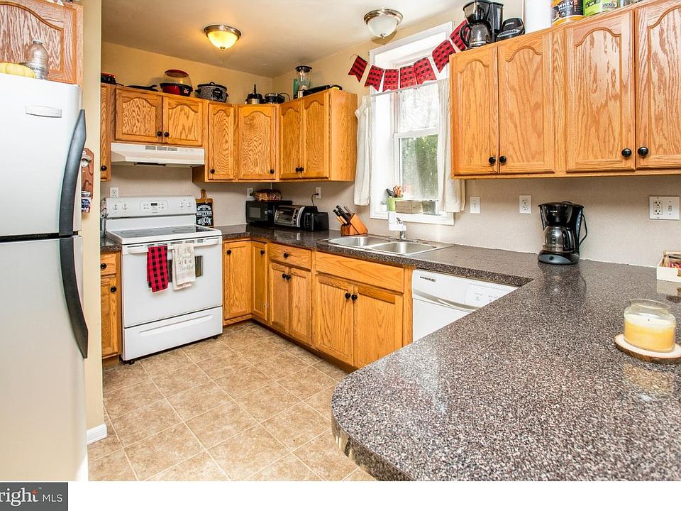 214 Glenside Ave Downingtown PA Zillow