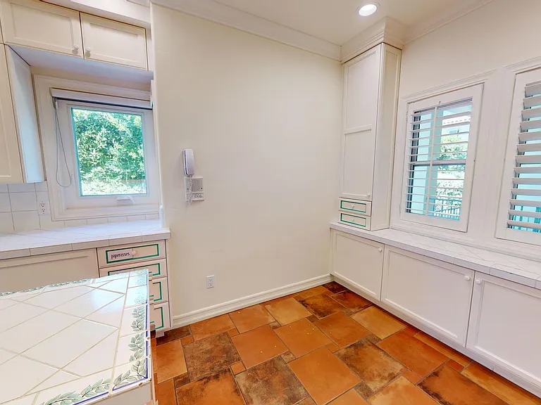 1029 Park Pl — Photo 11