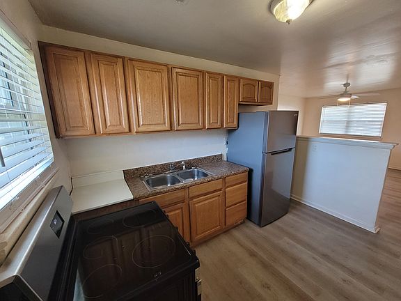 3rd image of 612 N Kelly St #A