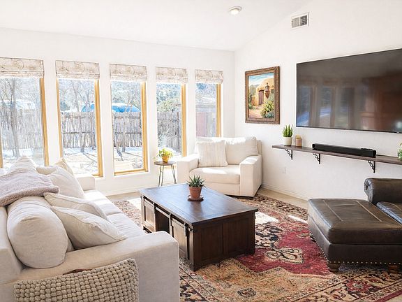 4th image of 5 Cougar Canyon Rd