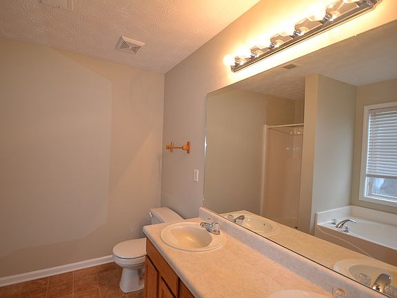 5th image of 4318 James Wade Dr
