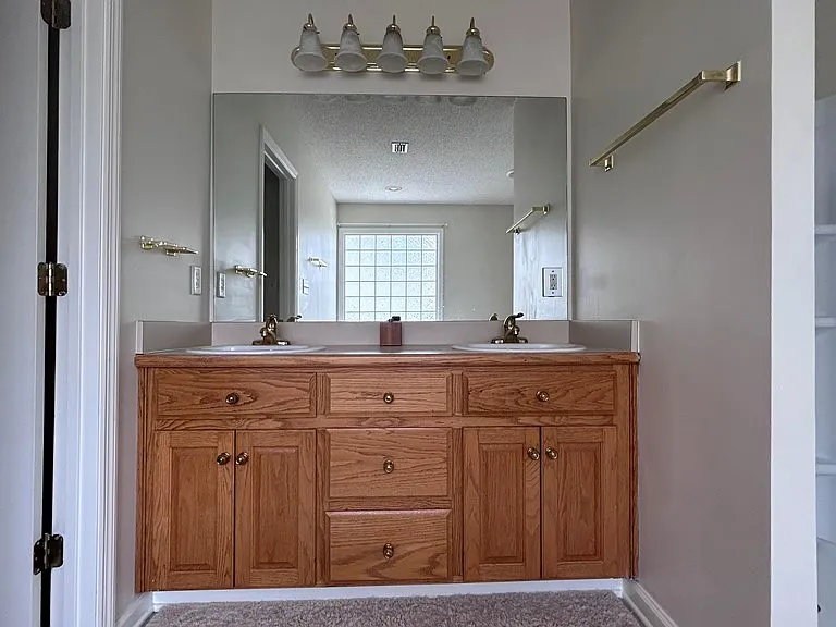 4001 Conway Cir — Photo 11