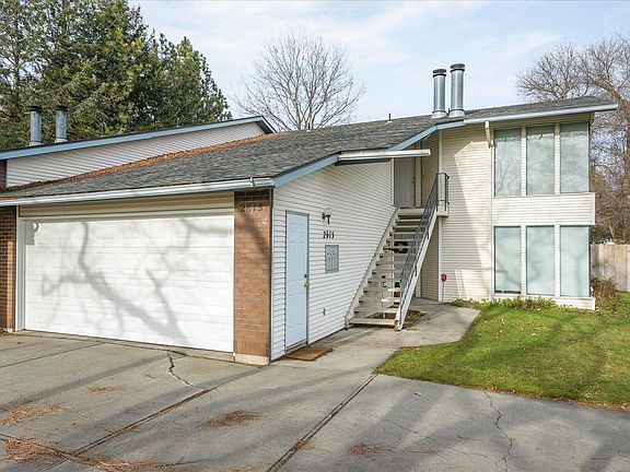 4th image of 2615 E 46th Ave