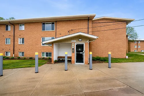 22081 River Oaks Dr Photo 1