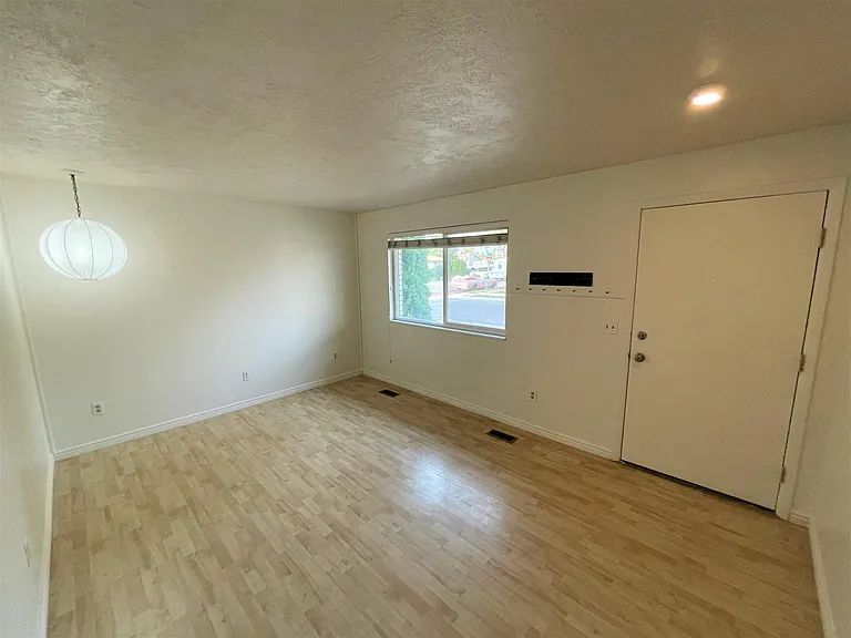 7930 S Wilson St — Photo 5