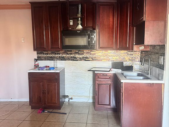 5th image of 3064 Inez St