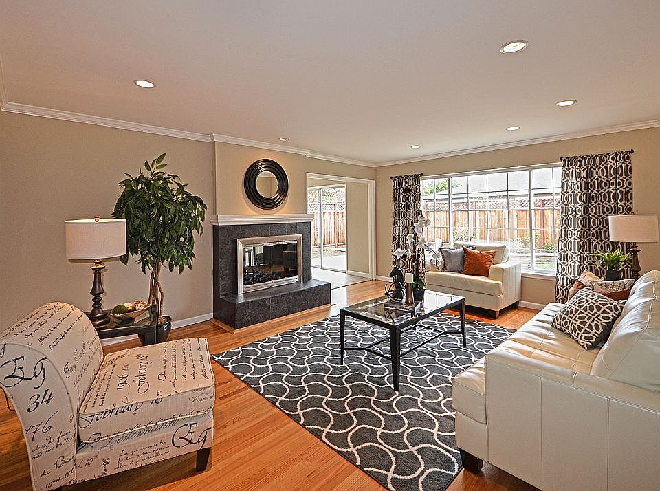 1st image of 73 Herbert Ln