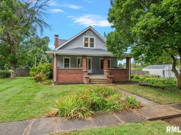 115 S Oak St, Chatham, IL 62629