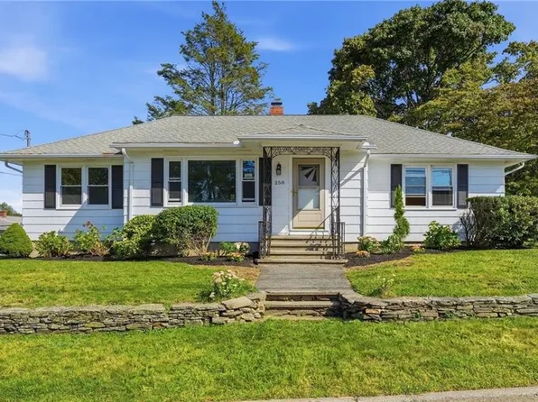 250 E View Ave, Cranston, RI 02920