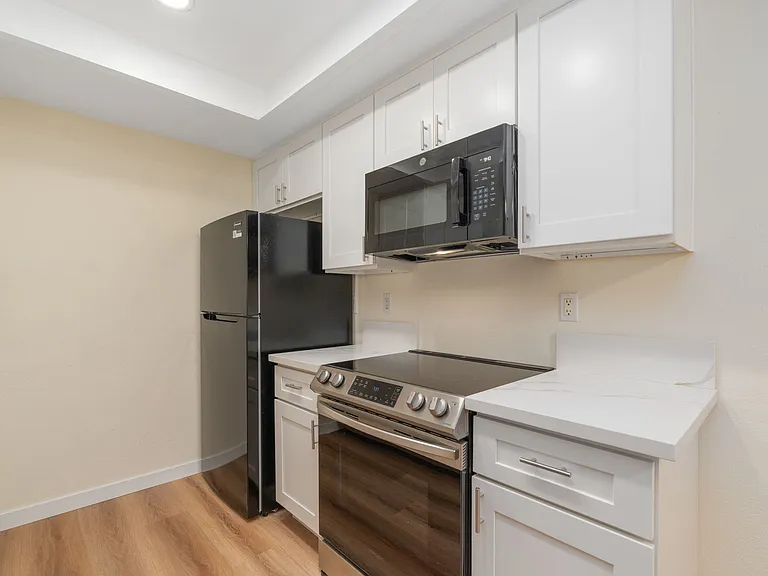 3535 Banbury Dr #65 — Photo 9