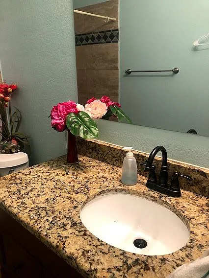 1427 S Denley Dr — Photo 4