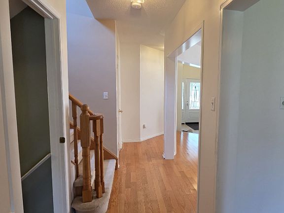 3rd image of 269 McBride Cres