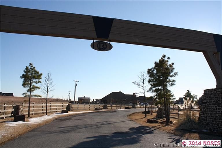 2nd image of 14030 N 35th East Ave