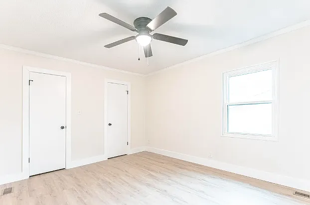 733 Roberta Dr — Photo 5