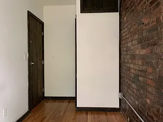 Rented by PocketBroker Inc