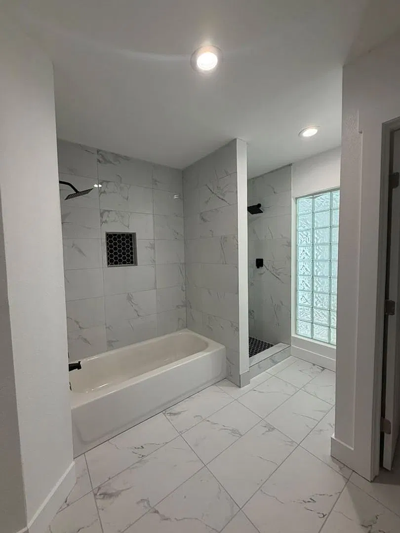 Beautiful Home In Houston. Move In Ready!. — Photo 3