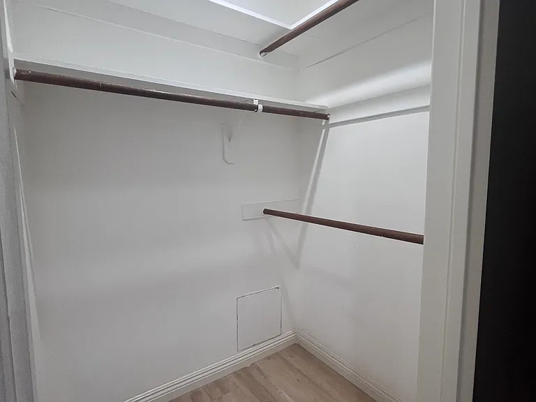 325 W Lexington Dr #4 — Photo 8
