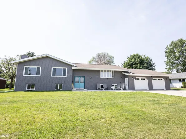 912 9th St NE, Belmond, IA 50421