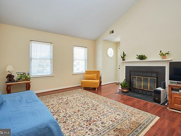 5th image of 6088B Essex House Sq #6088B