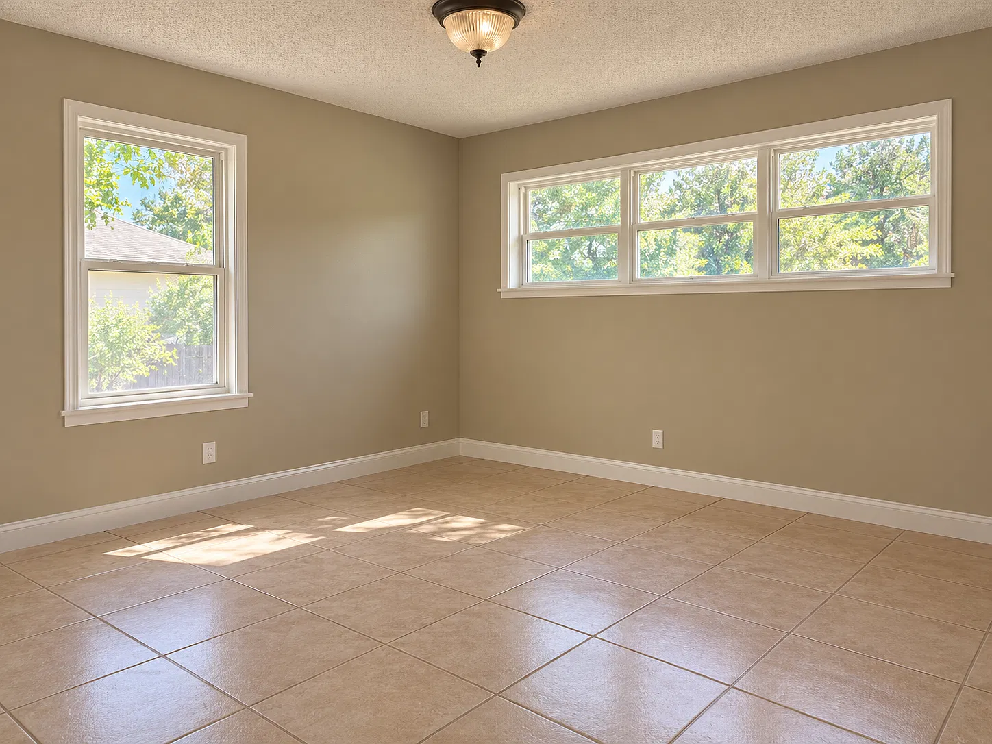 2 bed, 900 sqft, $1,400 — Photo 4